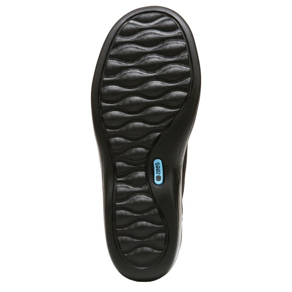 Bzees Poetic Sneaker - Black Fabric